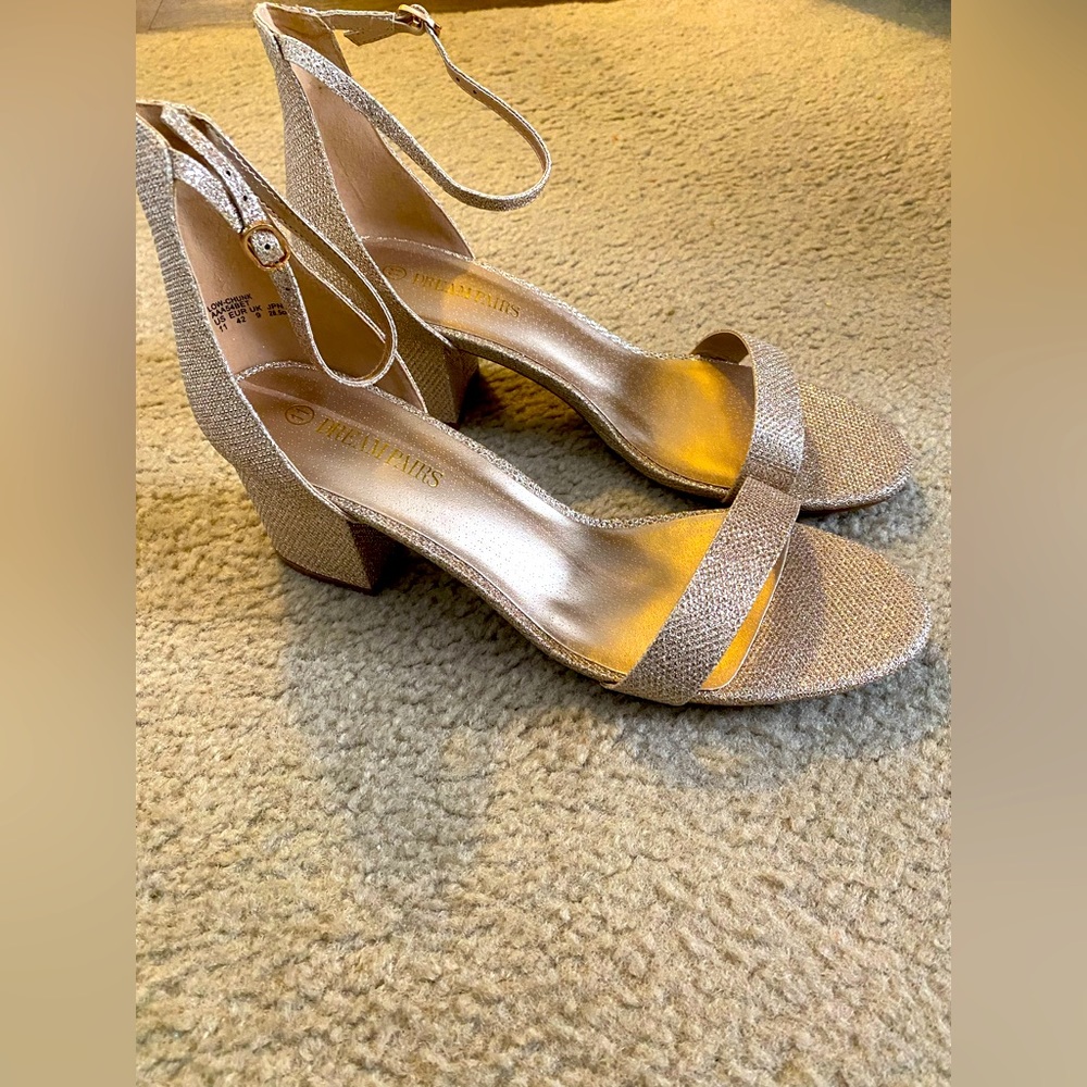 Dream Pairs Gold Glitter Sandals, Size 11